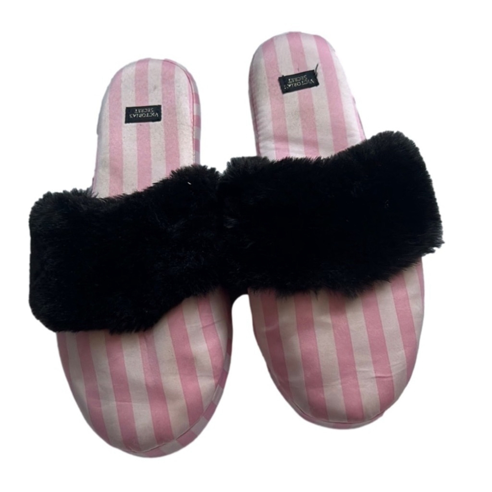 Victoria Secret’s CLASSIC SIGNATURE SATIN SLIPPERS SZ M